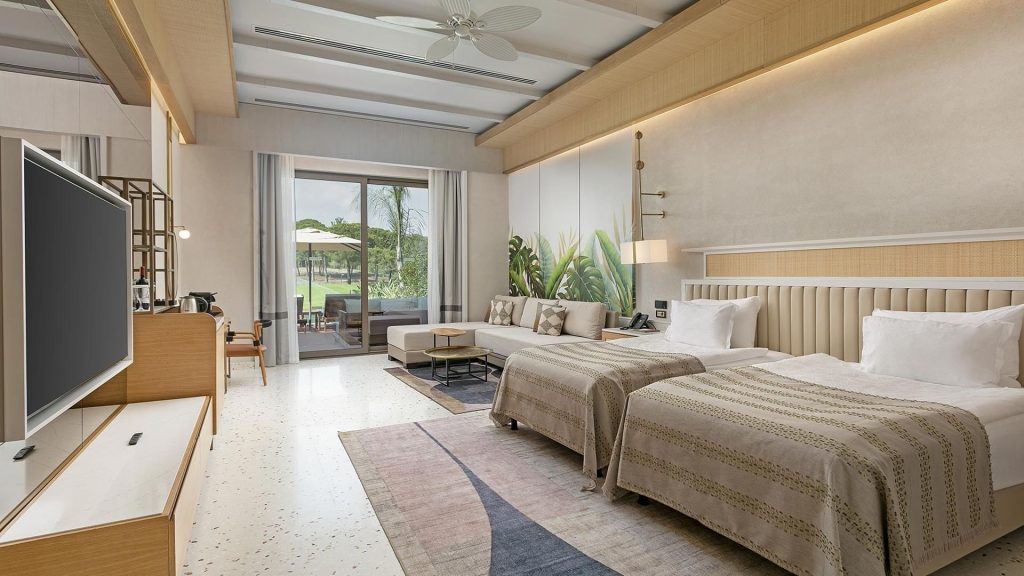 Cullinan Belek Hotel - Lagoon Golf Swim-up