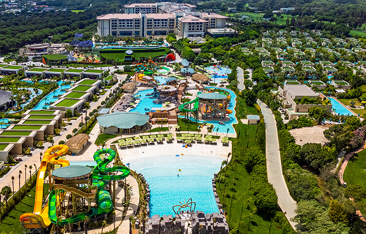 Regnum Hotel Belek - Pools und Strandbereich