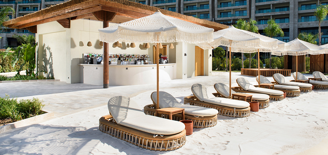 Regnum Hotel Belek - Salty Bay Pool Bar