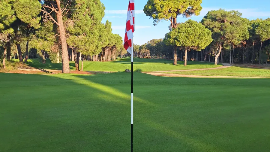 Kaya Palazzo Golf Club - Grün 1